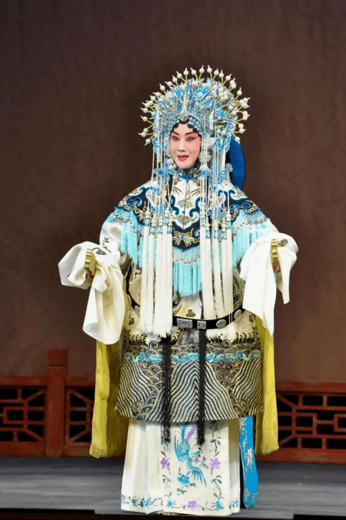 京劇服飾 見(jiàn)衣識(shí)人 原來(lái)大有玄機(jī)